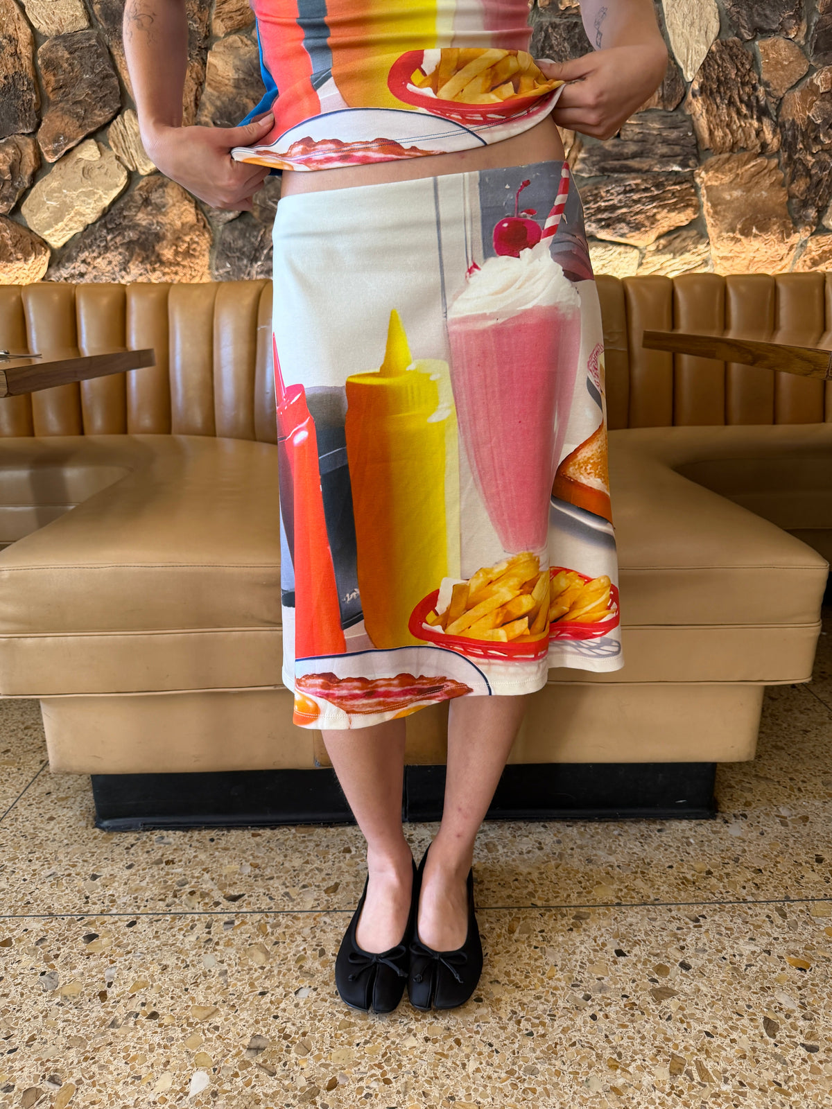 Midnight Breakfast Collector Skirt - Diner Table